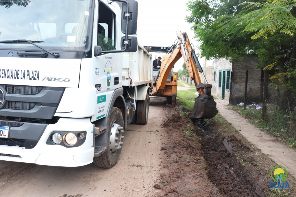 Presidencia de la Plaza : la Municipalidad sigue con el mejoramiento de calles