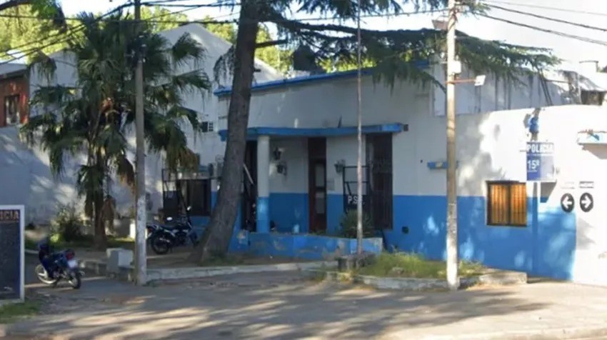 Rosario: siete policías fueron detenidos acusados de robar 67 mil dólares durante un operativo