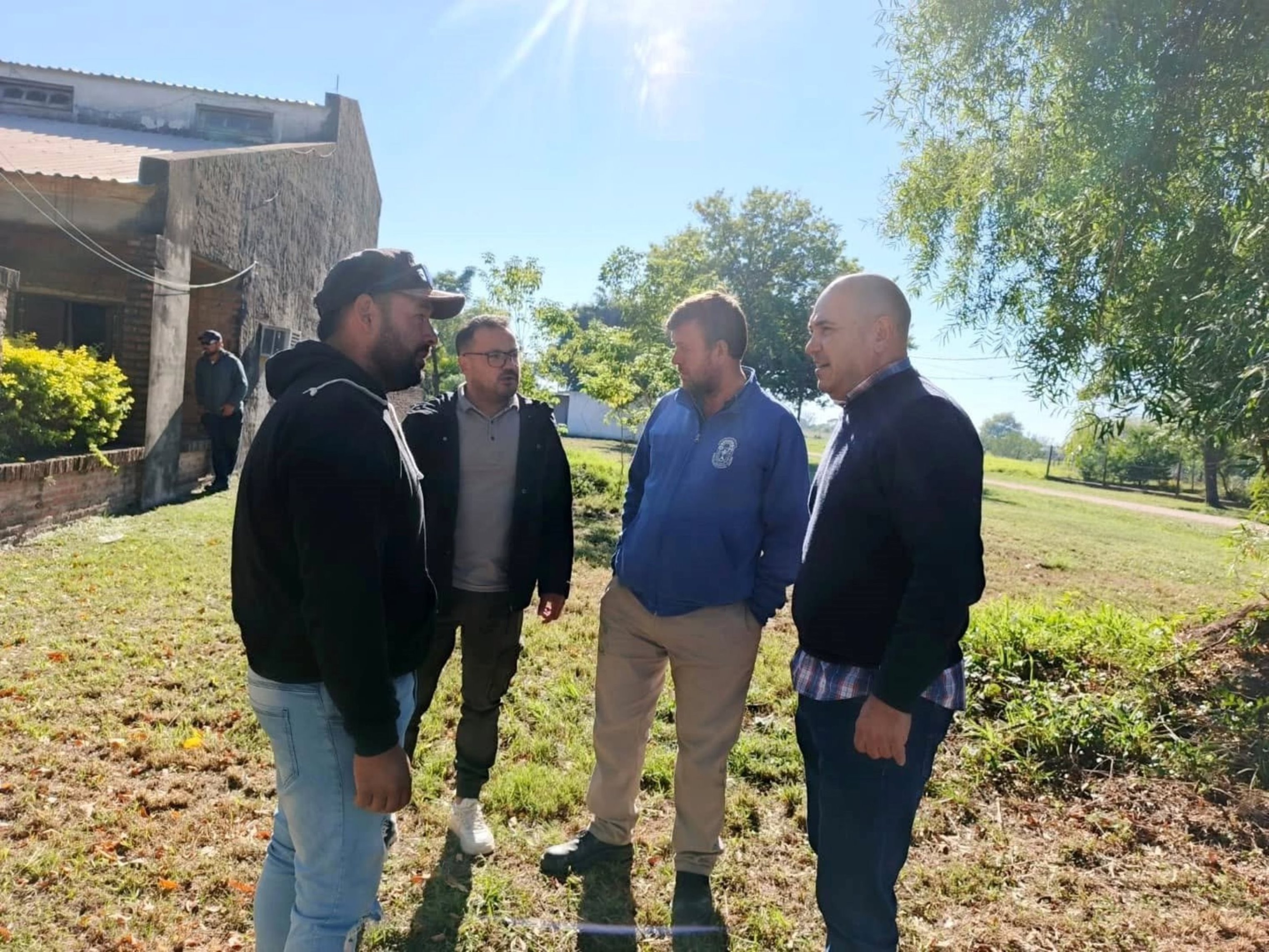 El intendente Angione supervisó obras y mejoras habitacionales en Makallé