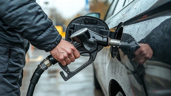 Después de YPF, otras petroleras también bajaron precios este viernes