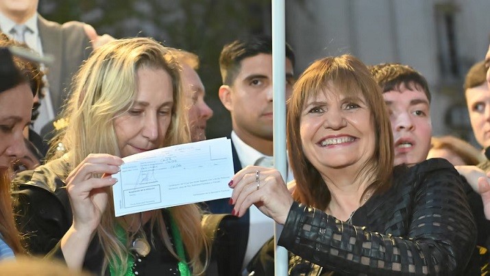 Patricia Bullrich se afilió a La Libertad Avanza y tiró algunos reproches al PRO  