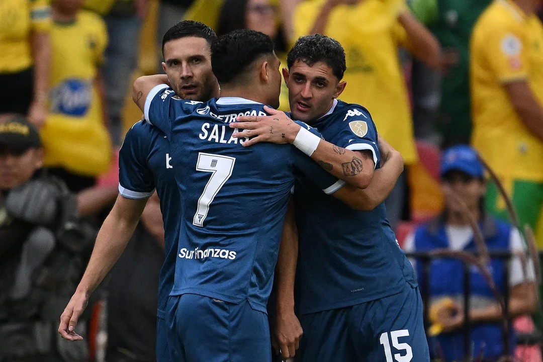 Racing goleó en Colombia y es líder en su grupo de la Libertadores
