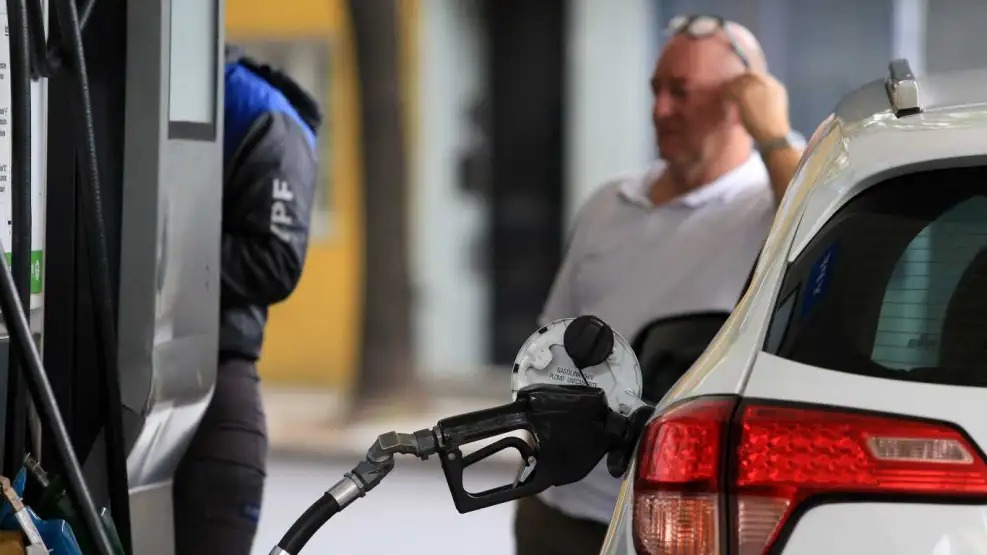 En YPF, la nafta dejará de tener precio fijo e irá variando según la demanda