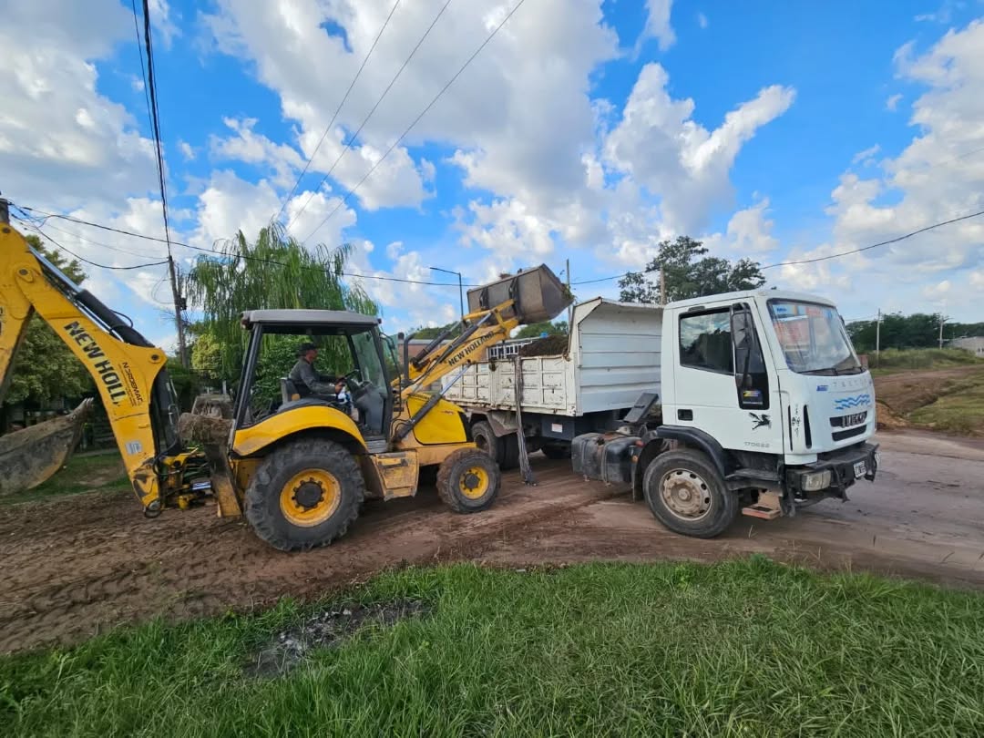El municipio de Fontana intensifica trabajos de mantenimiento en el barrio 506 Viviendas