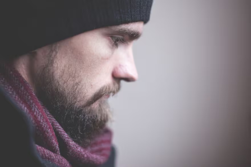 ¿Y vos, cómo andás?: Las frases que más dicen las personas infelices, según la psicología
