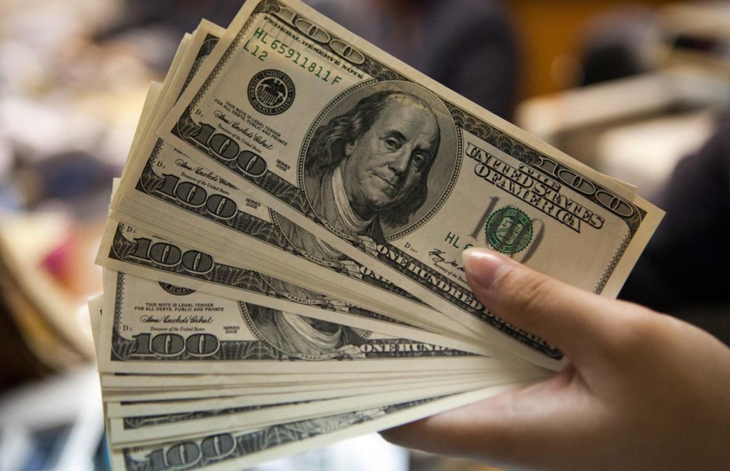Se cumple un mes sin cepo: subieron los gastos en dólares y se reactivaron las inversiones en pesos 