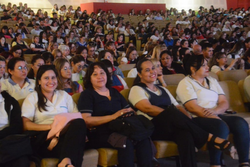 Red Aprende: 400 equipos de escuelas secundarias completaron formación en liderazgo educativo