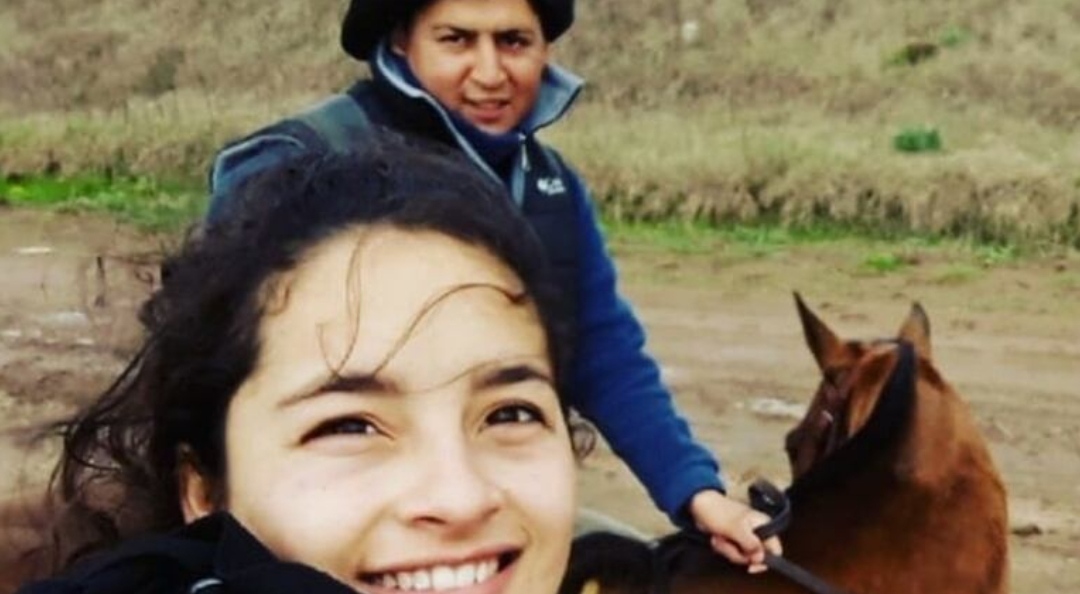 Se derrumbó un puente y se los llevó el agua: buscan a una pareja que desapareció en Rojas tras el temporal