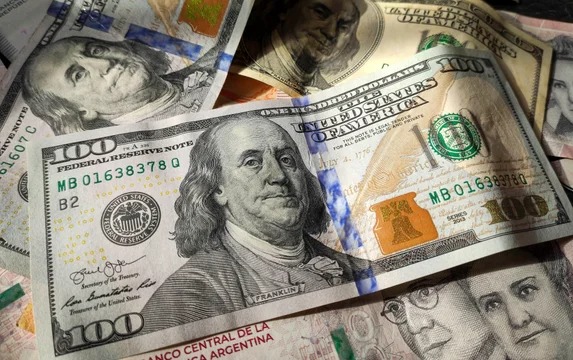 El Gobierno anuncia este jueves las medidas para usar los dólares no declarados