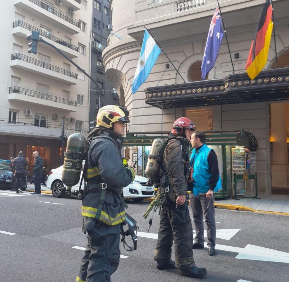 Amenaza de bomba en un hotel porteño: “Tengo cuatro kilos de explosivos en la camioneta”