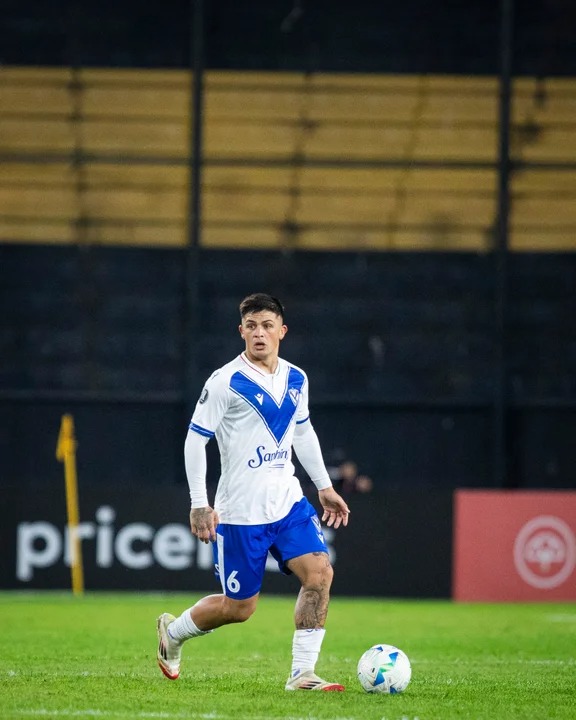 Libertadores: Vélez empató con Peñarol y quedó primero en su grupo