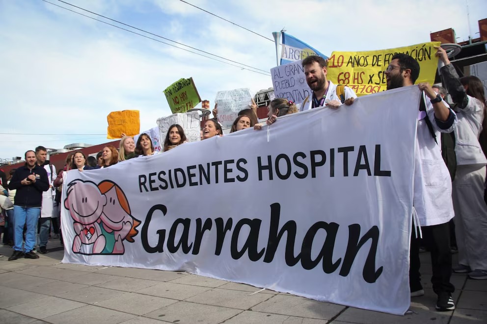 Garrahan: el Gobierno les descontará los días de paro a los residentes