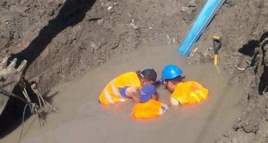 Resistencia: empleados de Sameep terminaron de reparar un caño maestro