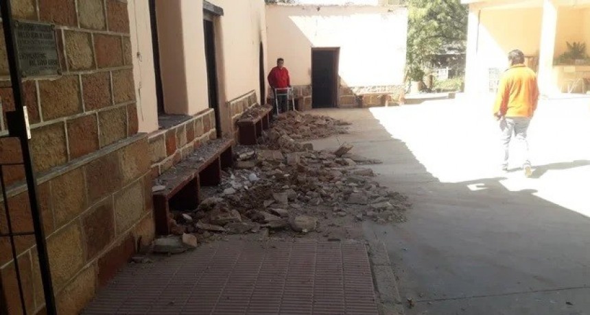 Temblor en La Rioja produjo derrumbes en una parroquia, viviendas y un cerro
