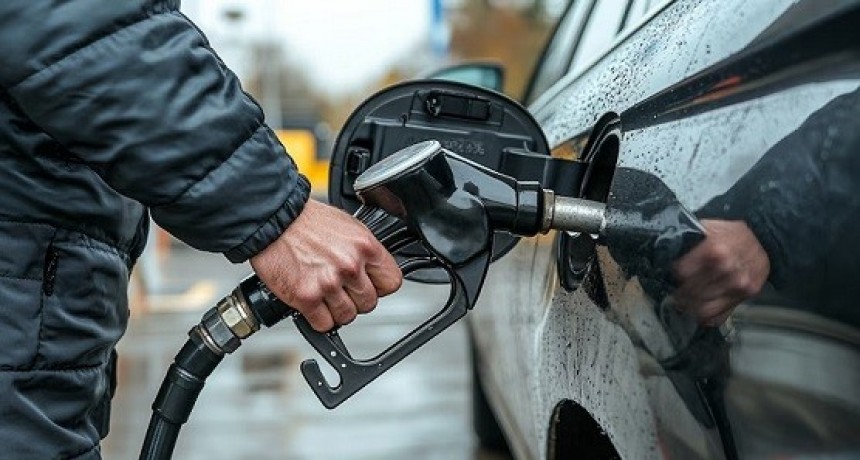 Después de YPF, otras petroleras también bajaron precios este viernes