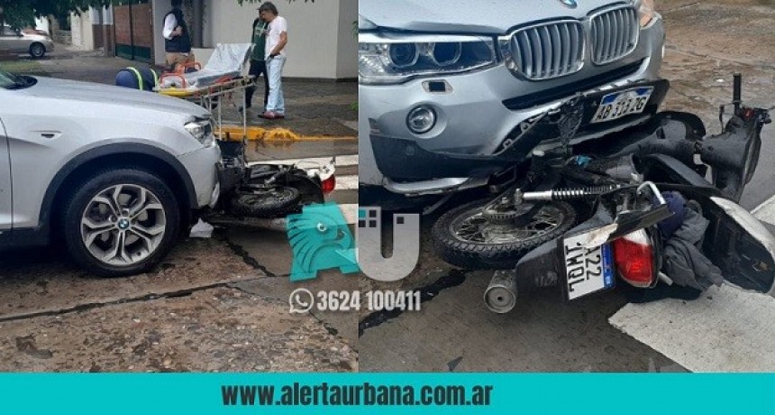 Un motociclista resultó herido tras chocar con un BMW en el centro de Resistencia