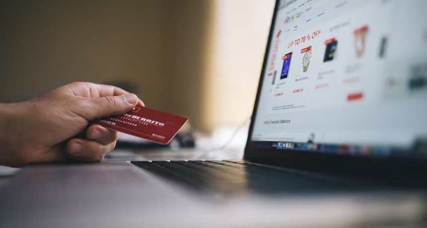 En las primeras horas del Hot Sale, lo que más se compra es ropa y zapatillas