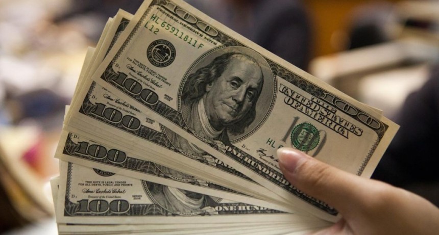Se cumple un mes sin cepo: subieron los gastos en dólares y se reactivaron las inversiones en pesos 