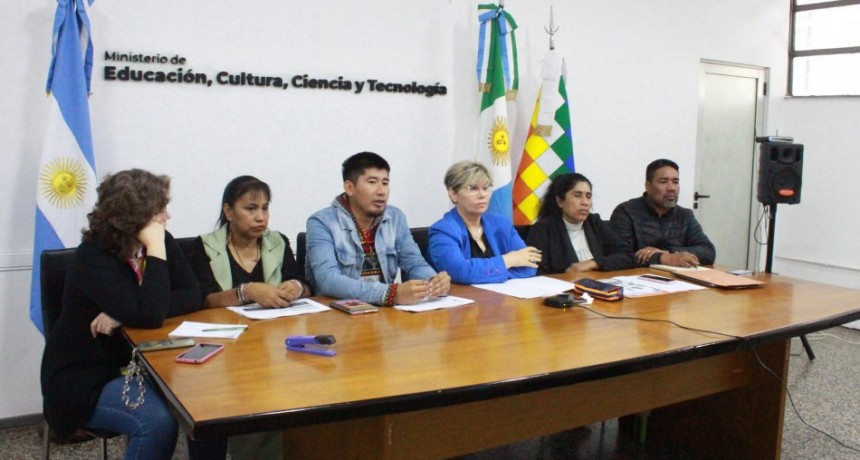 Chaco realizó el Primer Foro de Alfabetizadores de los Pueblos Originarios