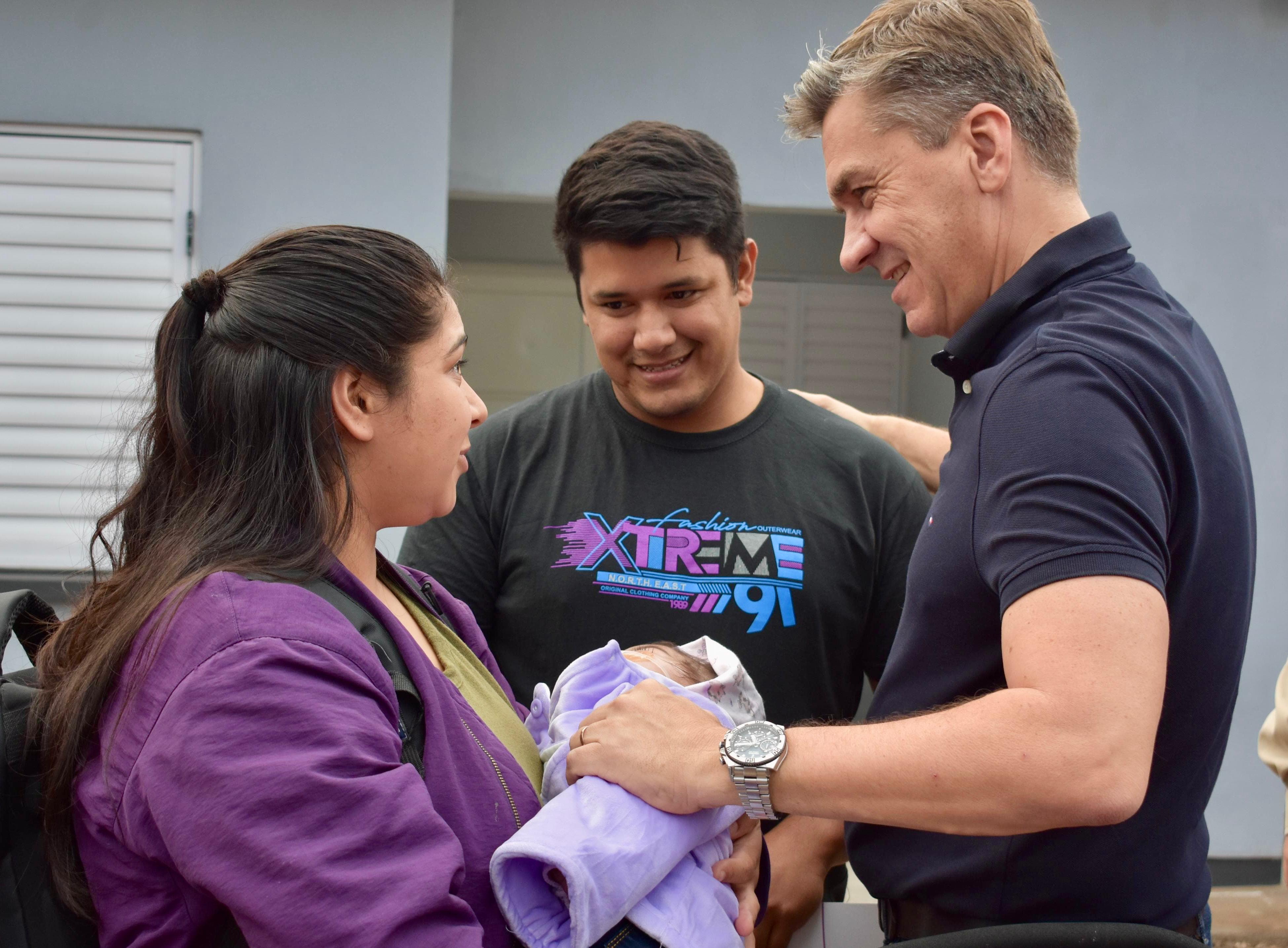 Los sueños se cumplen: el gobernador Zdero entregó viviendas en Fontana