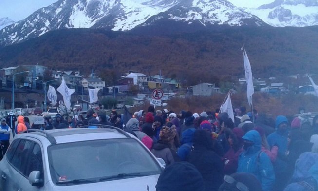 Empresas y gremios de Tierra del Fuego acuerdan un pacto antidespidos hasta fin de año 