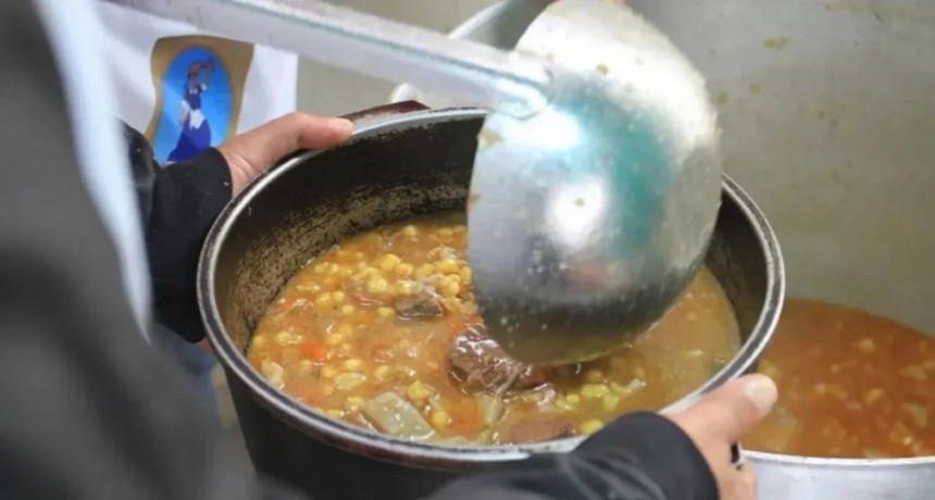 Al menos 65 vecinos resultaron intoxicados tras un locro popular en La Rioja