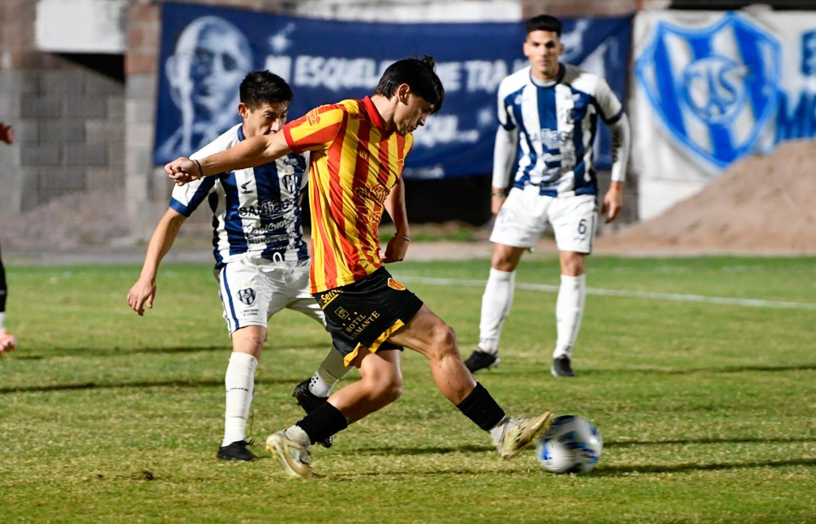   Sarmiento sumó en Santiago del Estero su tercer empate consecutivo