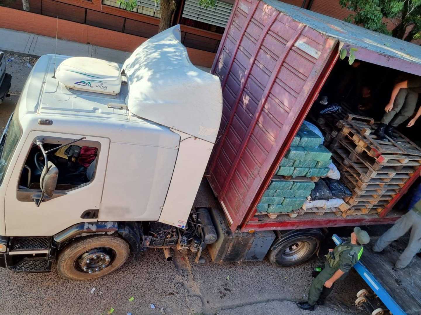 Corrientes: Secuestran más de 2.300 kilos de marihuana en inmediaciones del puente Belgrano