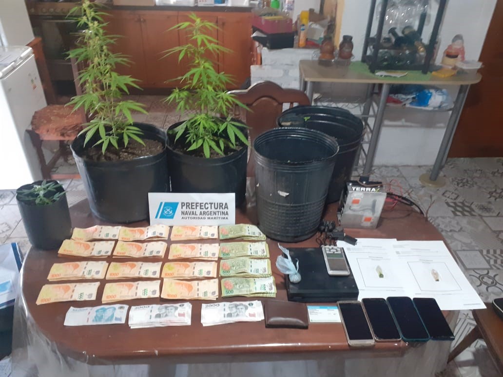  Secuestran miles de dosis de droga en allanamiento en Entre Ríos