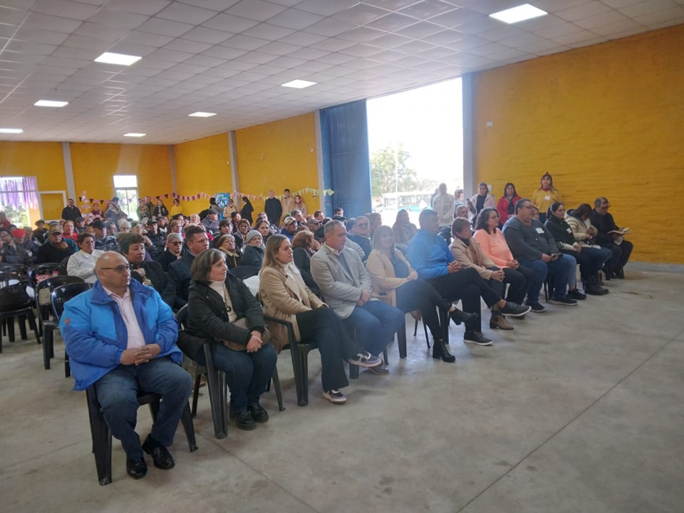 Municipalidad de Cote Lai: presente en encuentro de adultos mayores en Colonia Popular