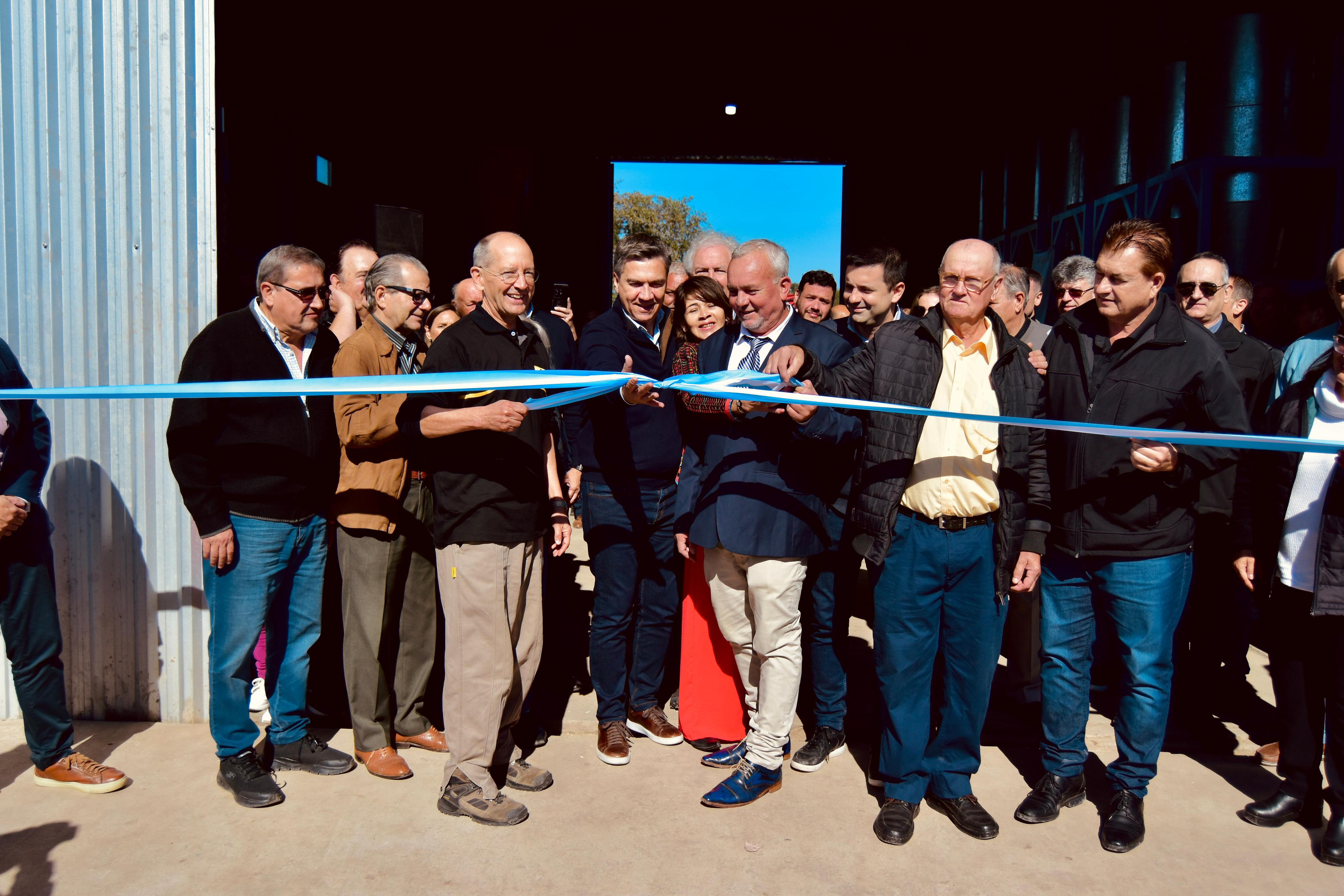 Nueva planta de aceites esenciales de palo santo abrió sus puertas en Sáenz Peña 