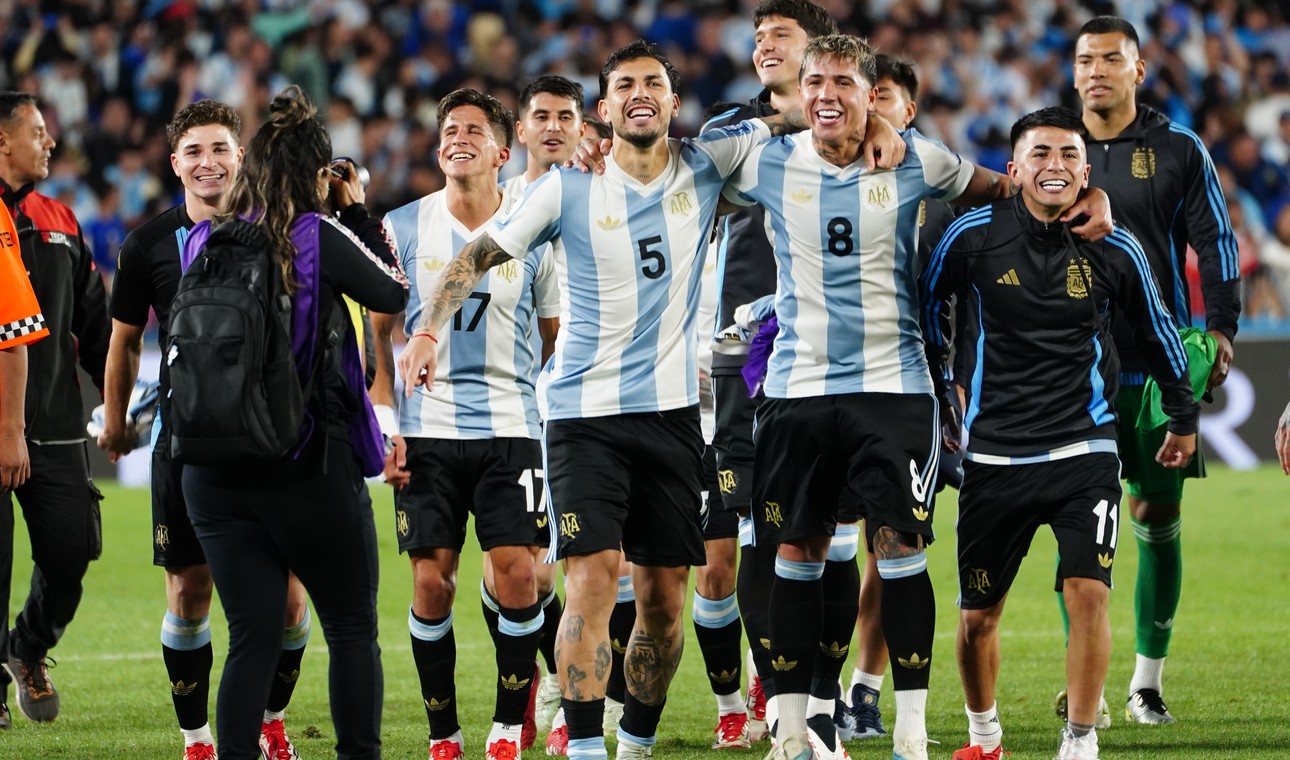 Con varias bajas, Scaloni define un once para enfrentar a Chile 