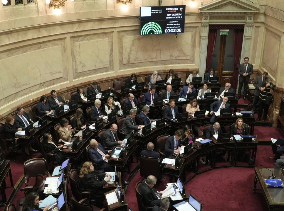 ¿Les alcanzará? senadores pasarán a cobrar más de $9,5 millones
