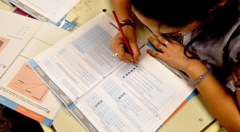 Alarma educativa: solo el 14% de los estudiantes alcanzó un nivel satisfactorio en Matemática, según Aprender 2024 
