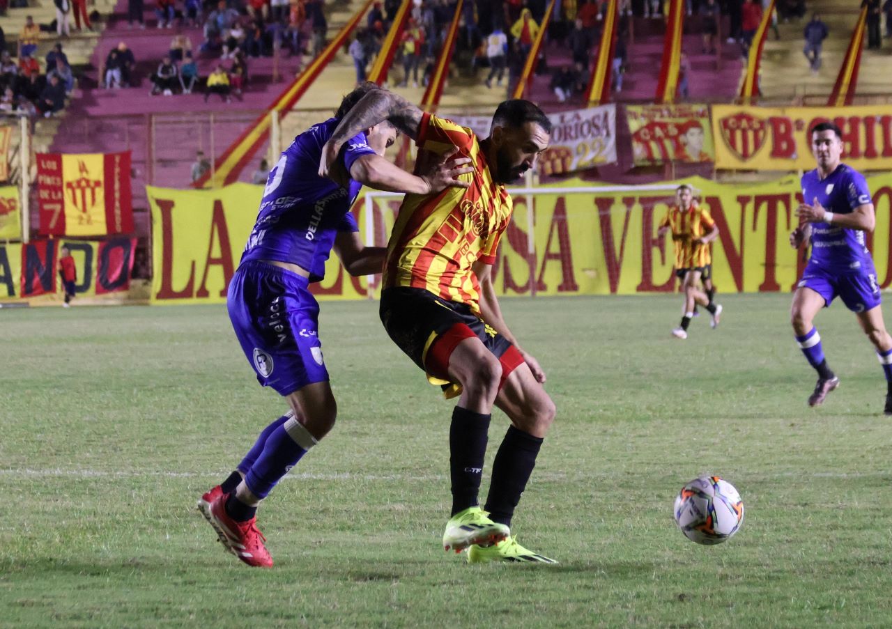 Sarmiento no pudo quebrar a Rafaela y se conformó con el empate