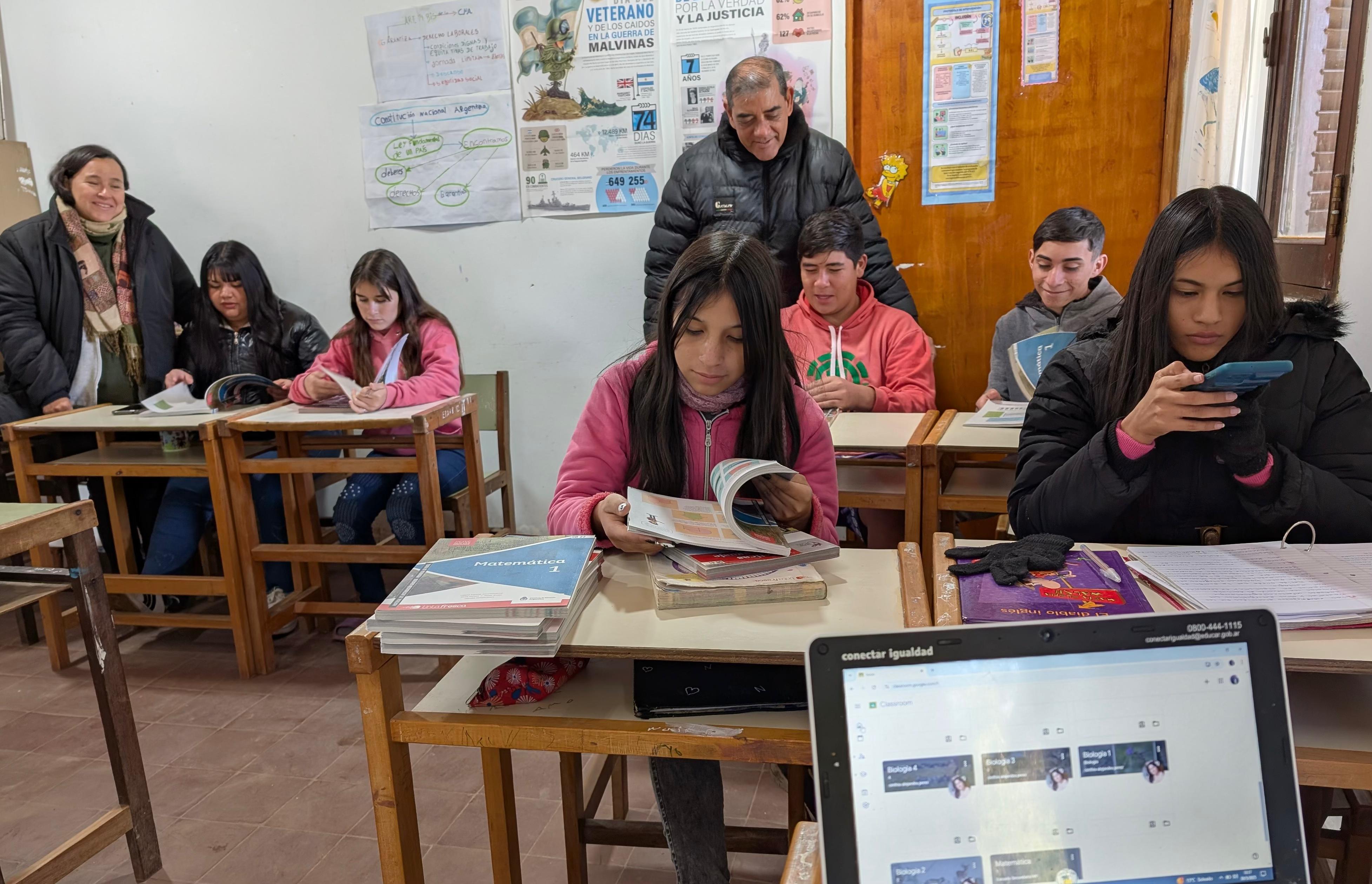Educación: fortalecen en territorio las escuelas rurales mediadas por tecnología 