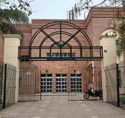 Corrientes: Estupor por la caída de un alumno desde un primer piso de la escuela 