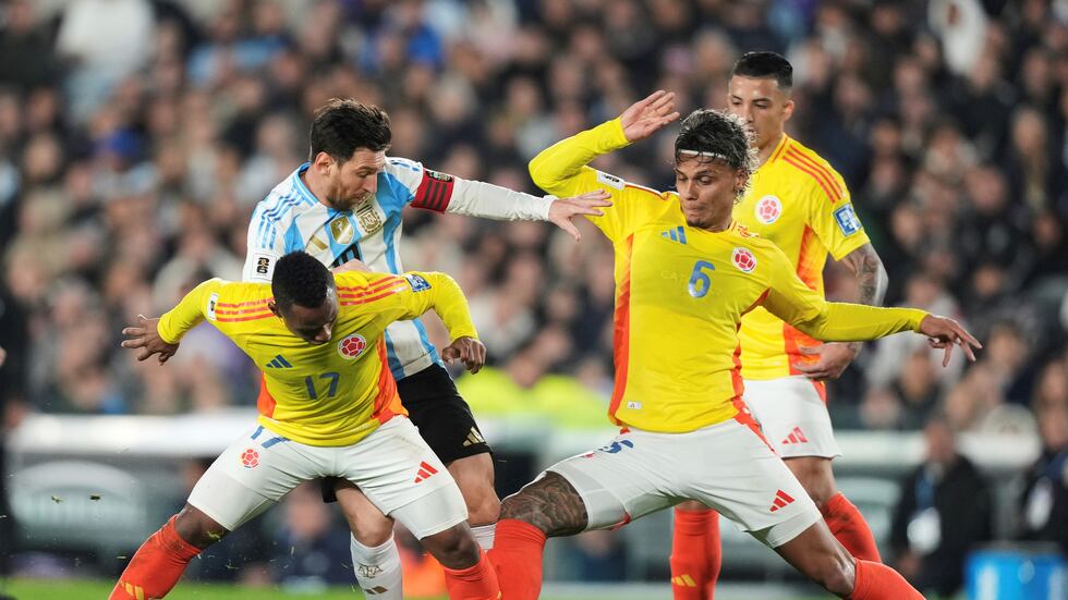 Eliminatorias Sudamericanas: Argentina empató 1-1 con Colombia en el Monumental 