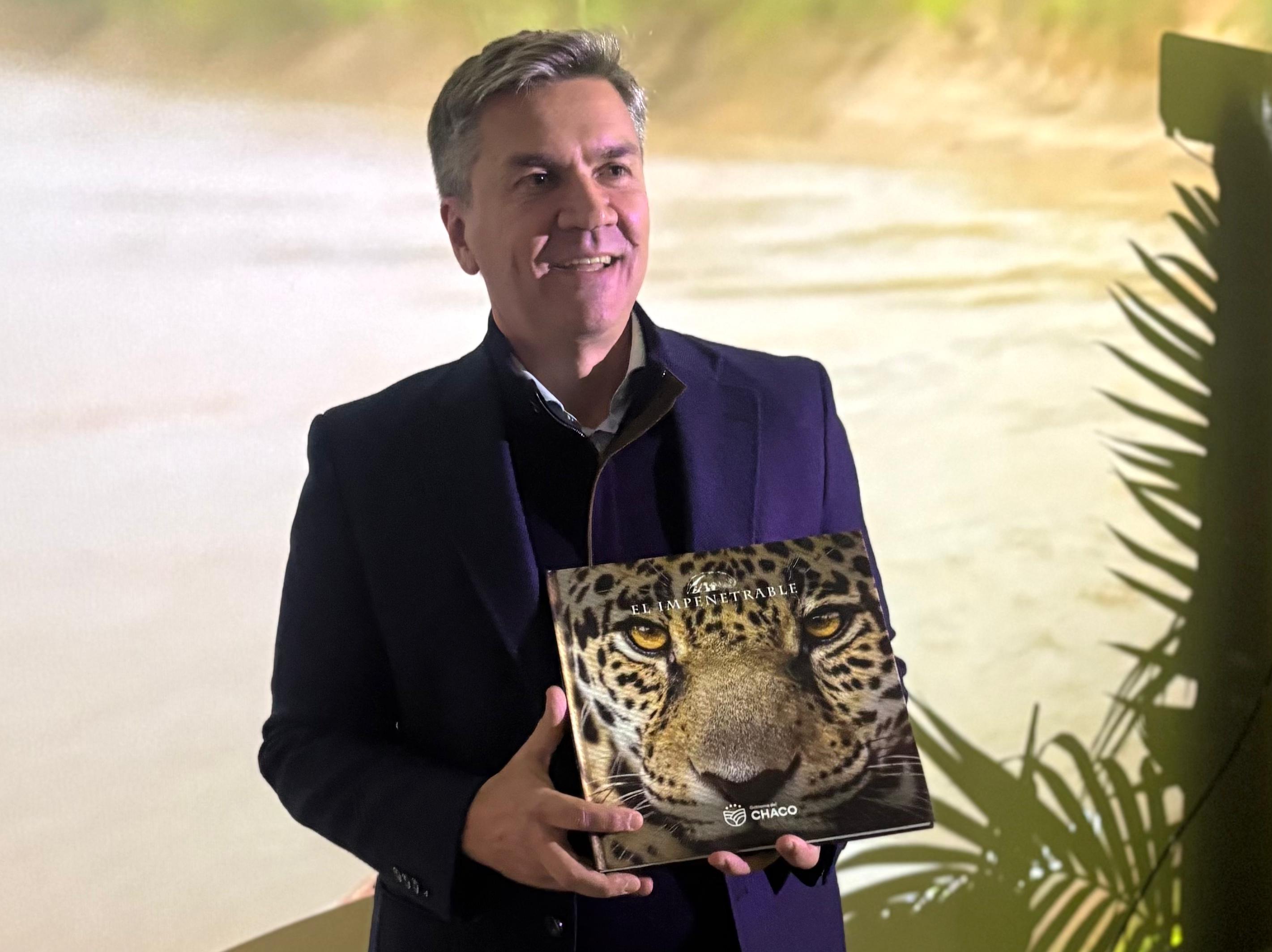 Zdero presentó el libro “El Impenetrable” en la Casa del Chaco de Buenos Aires 