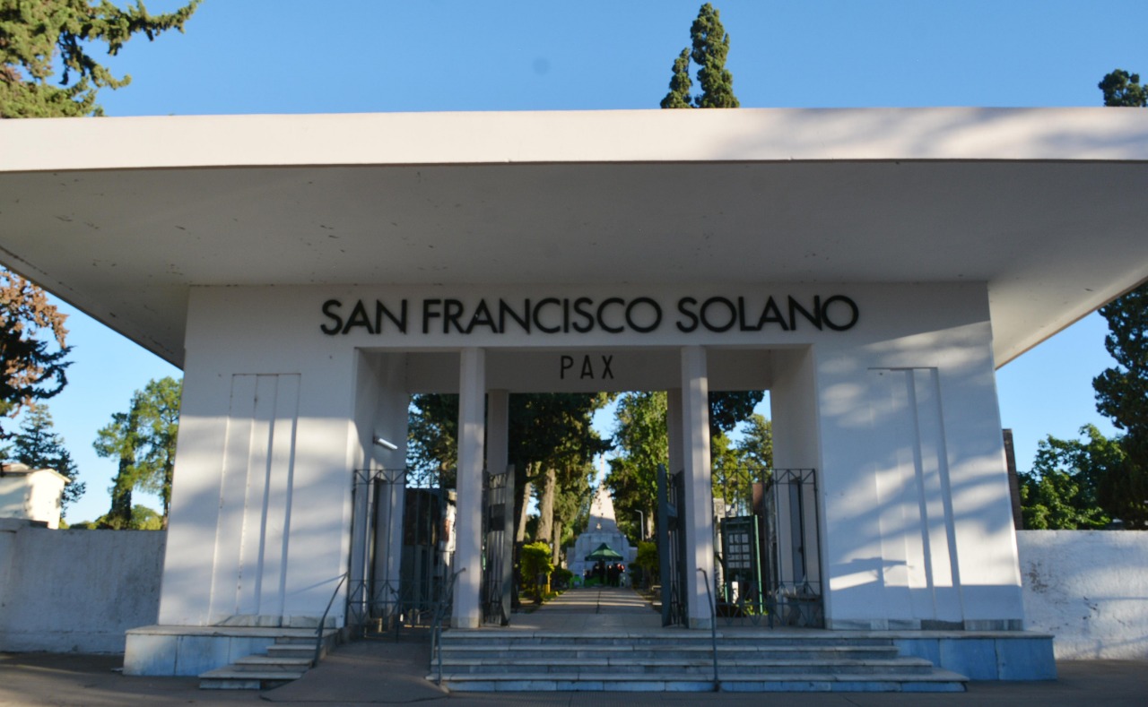 Día del Padre: horario extendido en el cementerio San Francisco Solano 