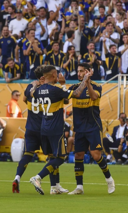 Boca se quedó en el final y debió conformarse con el empate ante Benfica
