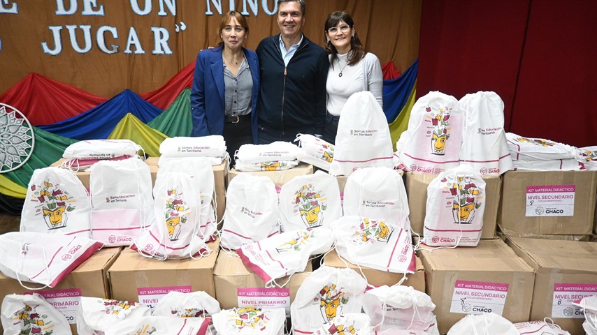 Zdero entregó kits escolares, elementos deportivos e insumos a escuelas de Las Palmas y la Región Educativa 6