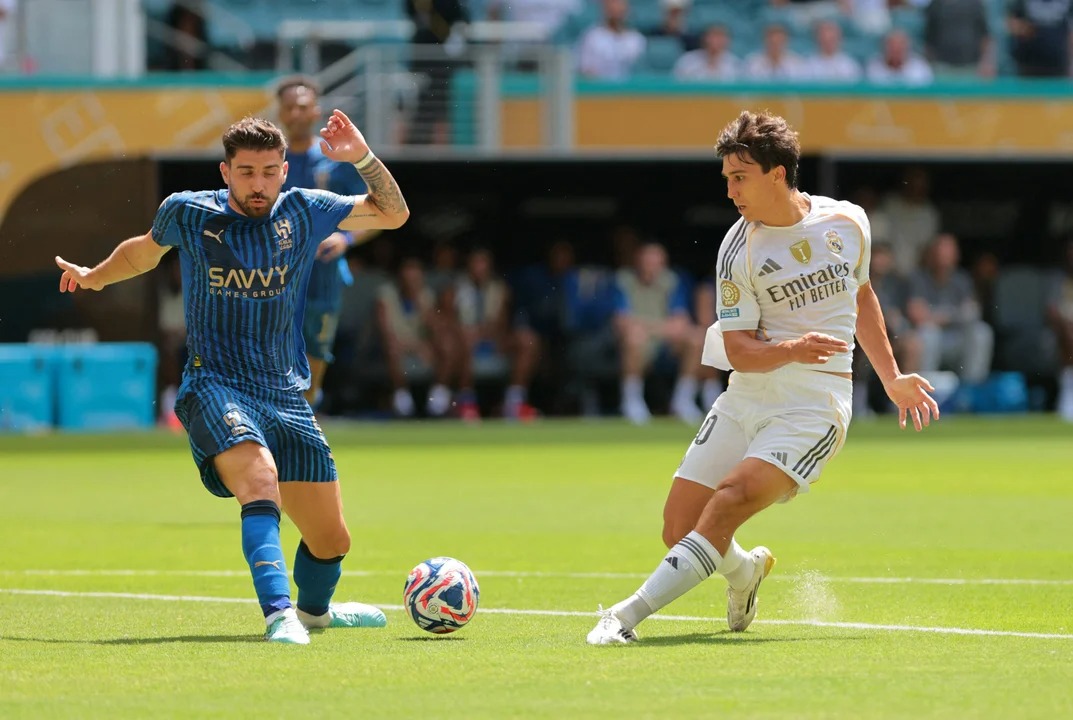 Real Madrid decepcionó en su debut en el Mundial de Clubes