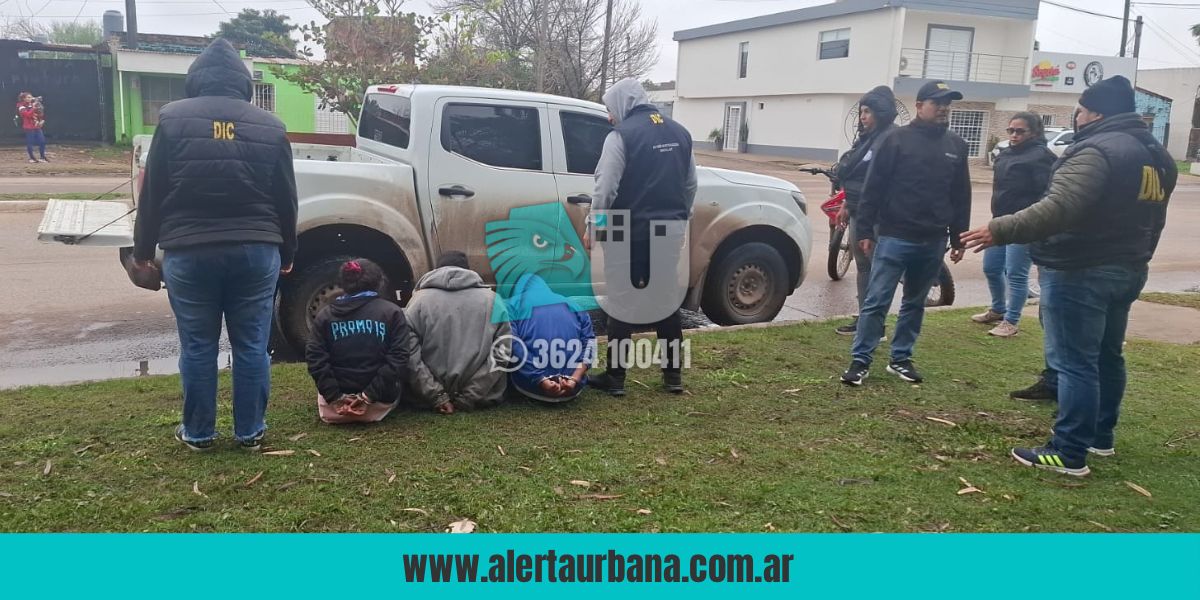 Detenidos acusados de robarse una moto a punta de pistola