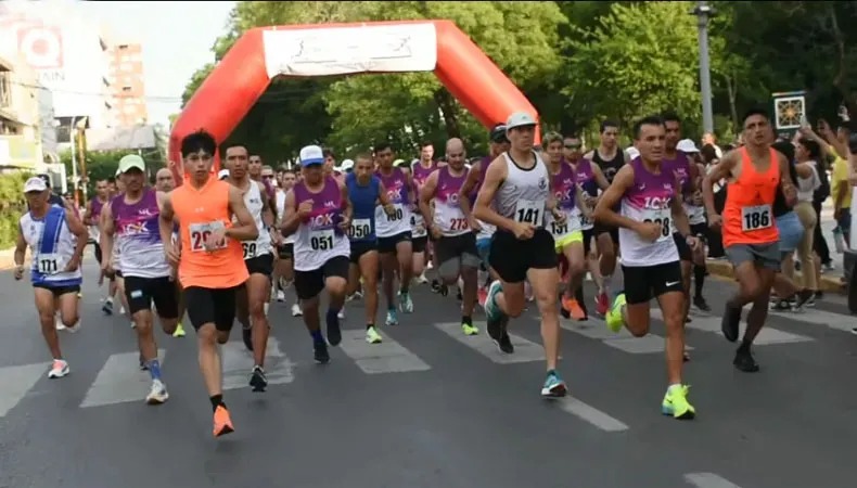 Maratón solidaria en el Parque de la Democracia