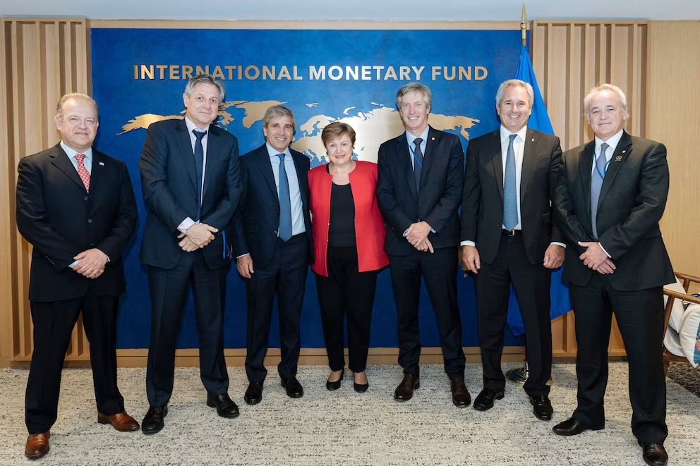 Llega el Fondo Monetario para evaluar si Argentina cumple el acuerdo