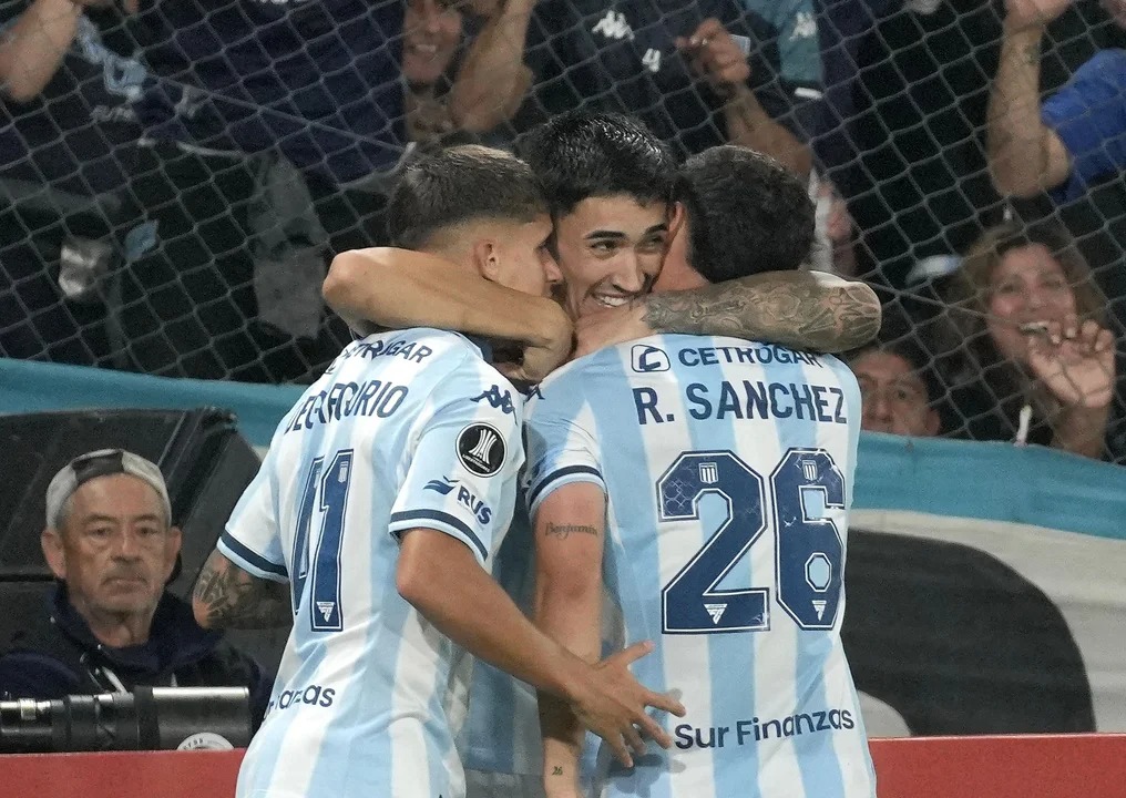 Por el pase de Salas a River, Racing se refuerza para los octavos de final de la Libertadores