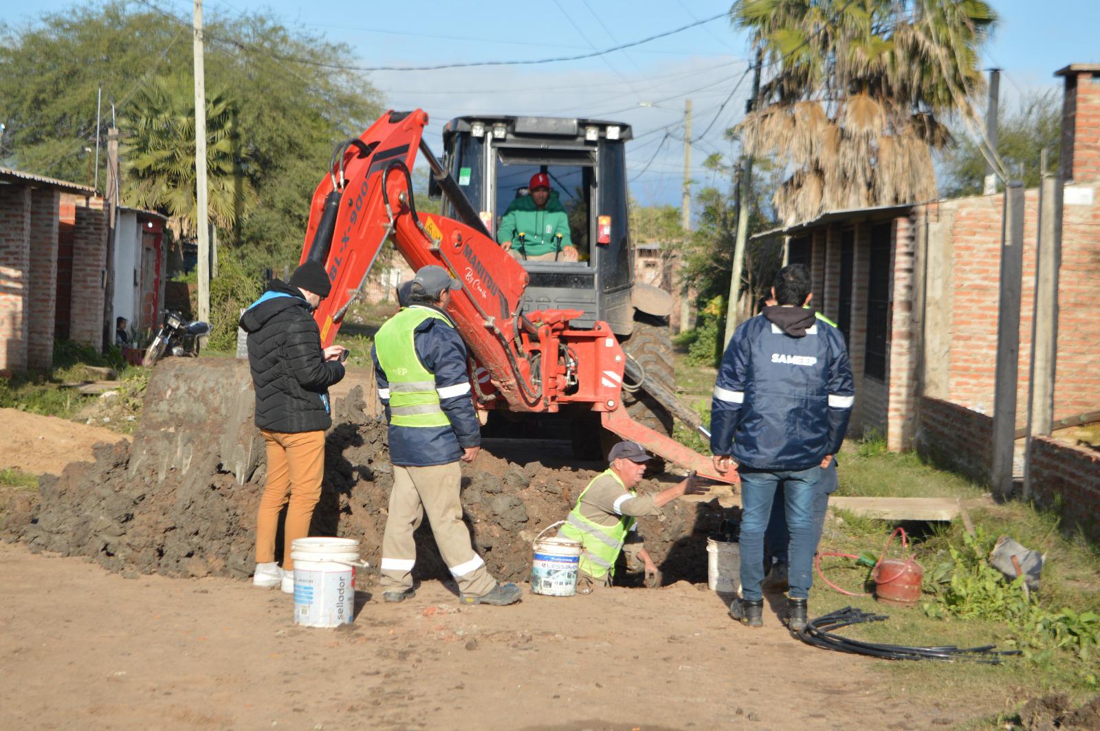 Resistencia: Tras más de 15 años de espera, avanza la extensión de red de agua en los barrios San Antonio y Edison 