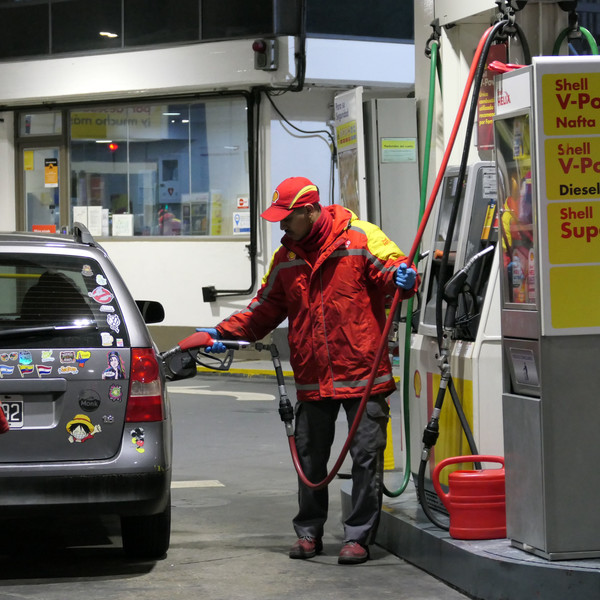 La nafta argentina, la segunda más cara de la región por los altos impuestos, según gremialista petrolero 