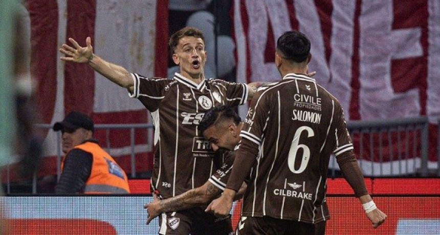 Platense hace historia al consagrarse campeón del Torneo Apertura por primera vez